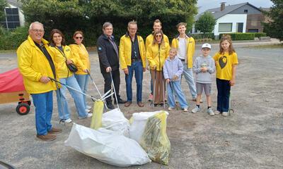 Zwerfvuil Wezel groepsfoto